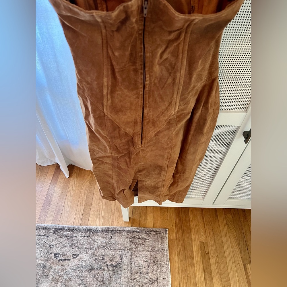 Unique brown Suede dress - Picture 3 of 5